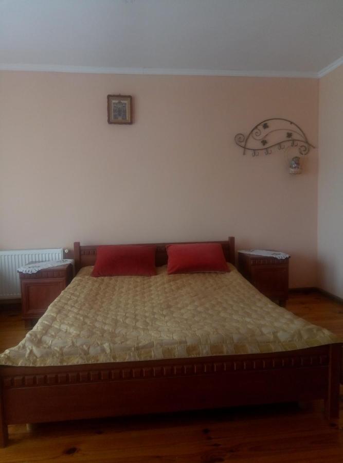 Park House Hotel Pochaiv Bagian luar foto